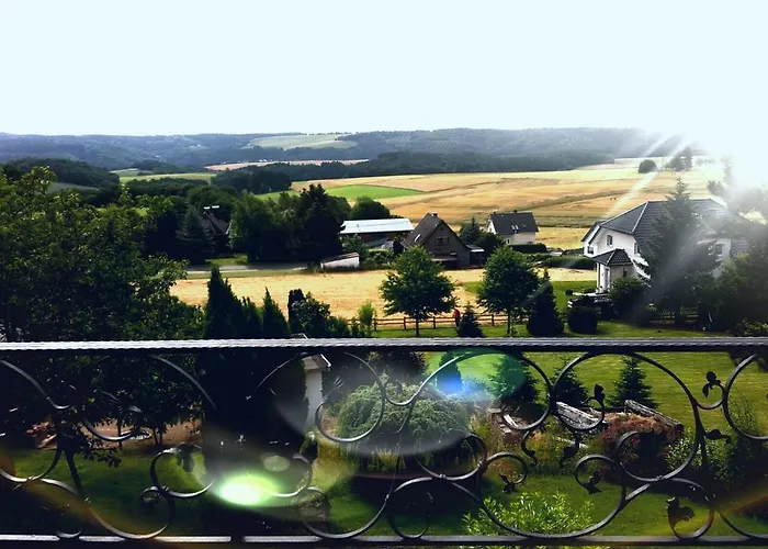 מלון Waldhotel Am Nuerburgring Baar (Rhineland-Palatinate)